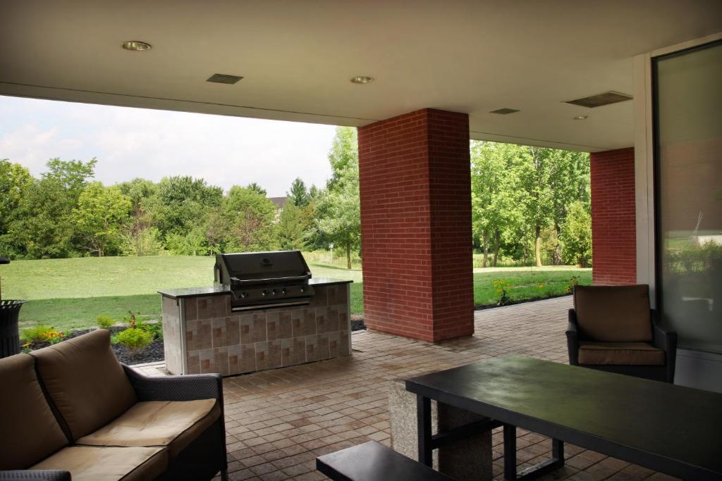Residence&Conference Centre - Brampton Extérieur photo